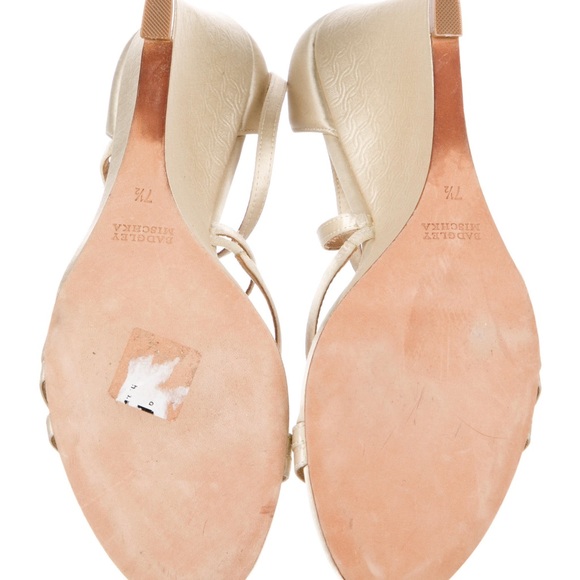 Badgley Mischka Wedge Heel Sandals, Ivory 7.5 - Picture 3 of 6